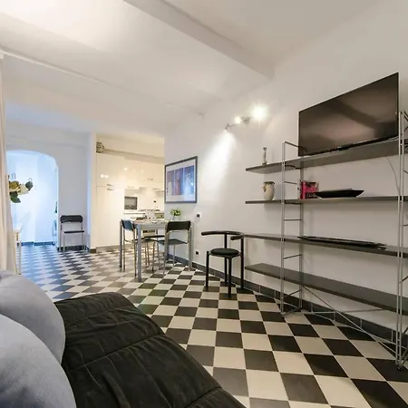 Apartment Hintown In Via Del Campo Nella Citta Vecchia Genoa